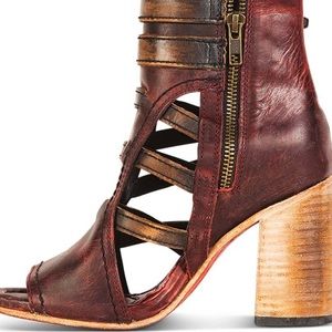 Freebird Tiara Sandal